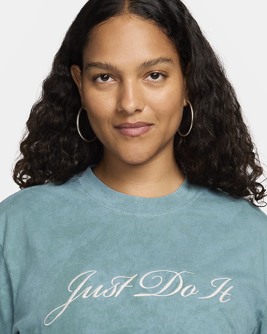 Nike just do it t shirt shops women's